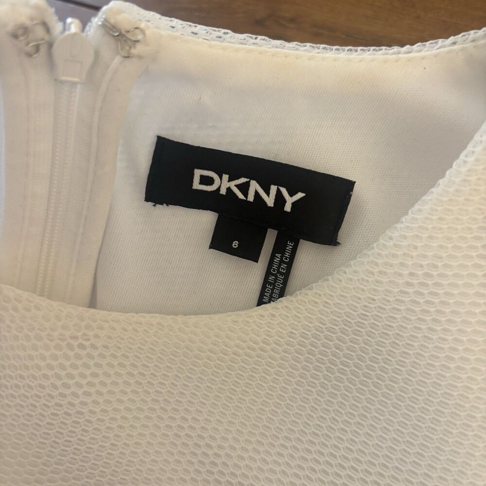 DKNY Womens 6 White Embroidered Dress Silver Floral Fit Flare Mesh Sleeveless - Picture 10 of 10